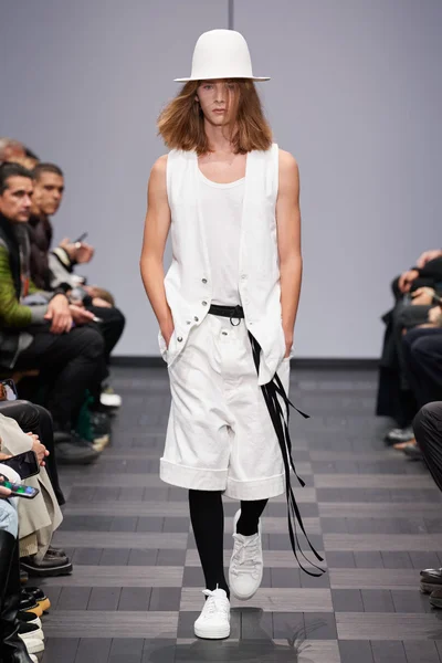 Look 21